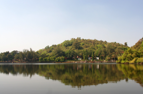 Carambolim Lake