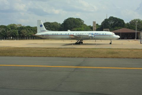 Fits Air Il-18 - Colombo Bandaranaike International Airport, Sri Lanka