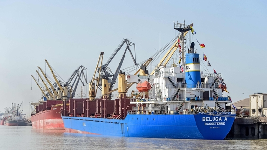 India Bans Pakistani Ships