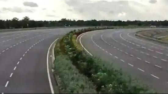 Ganga E-way construction Created Two world records